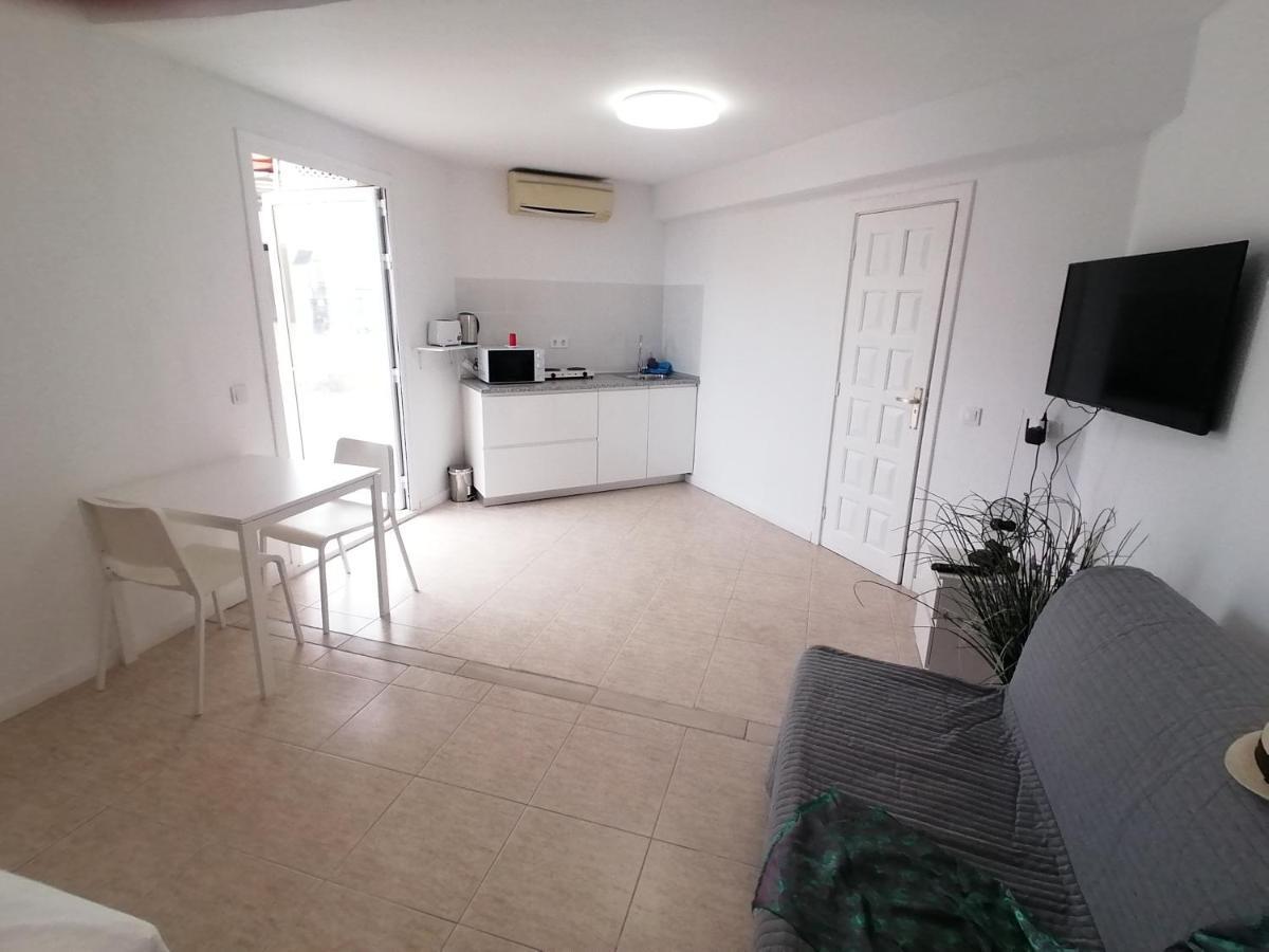Small Studio, 50 M Front Of The Ocean & Free Wifi Playa Feñabe Exteriör bild
