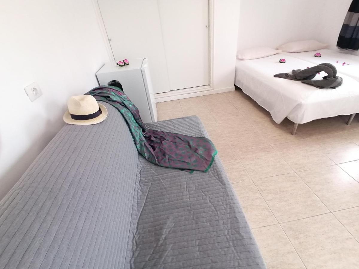 Small Studio, 50 M Front Of The Ocean & Free Wifi Playa Feñabe Exteriör bild